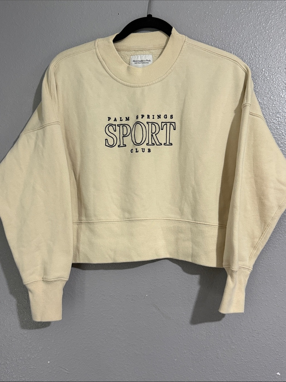 Abercrombie & Fitch Palm Springs Sport Club Cream Cropped Crewneck Sweatshirt